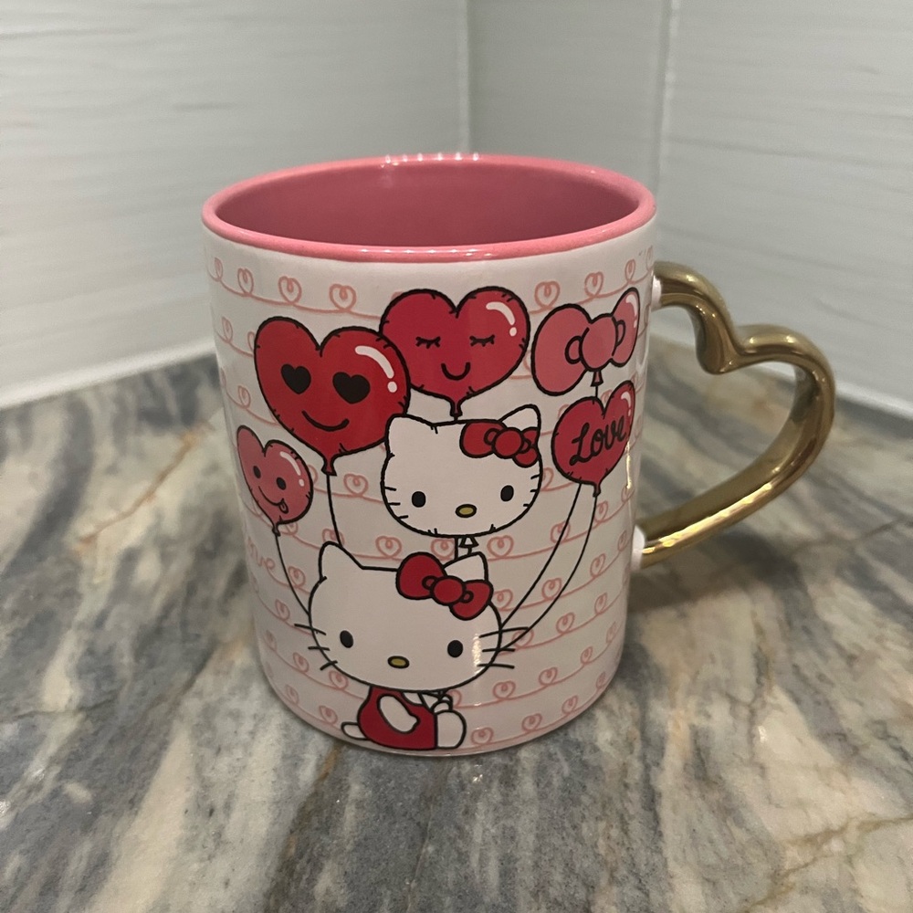 Hello Kitty Love Heart Shaped Handle Balloons  Ceramic Mug Valentines Day New